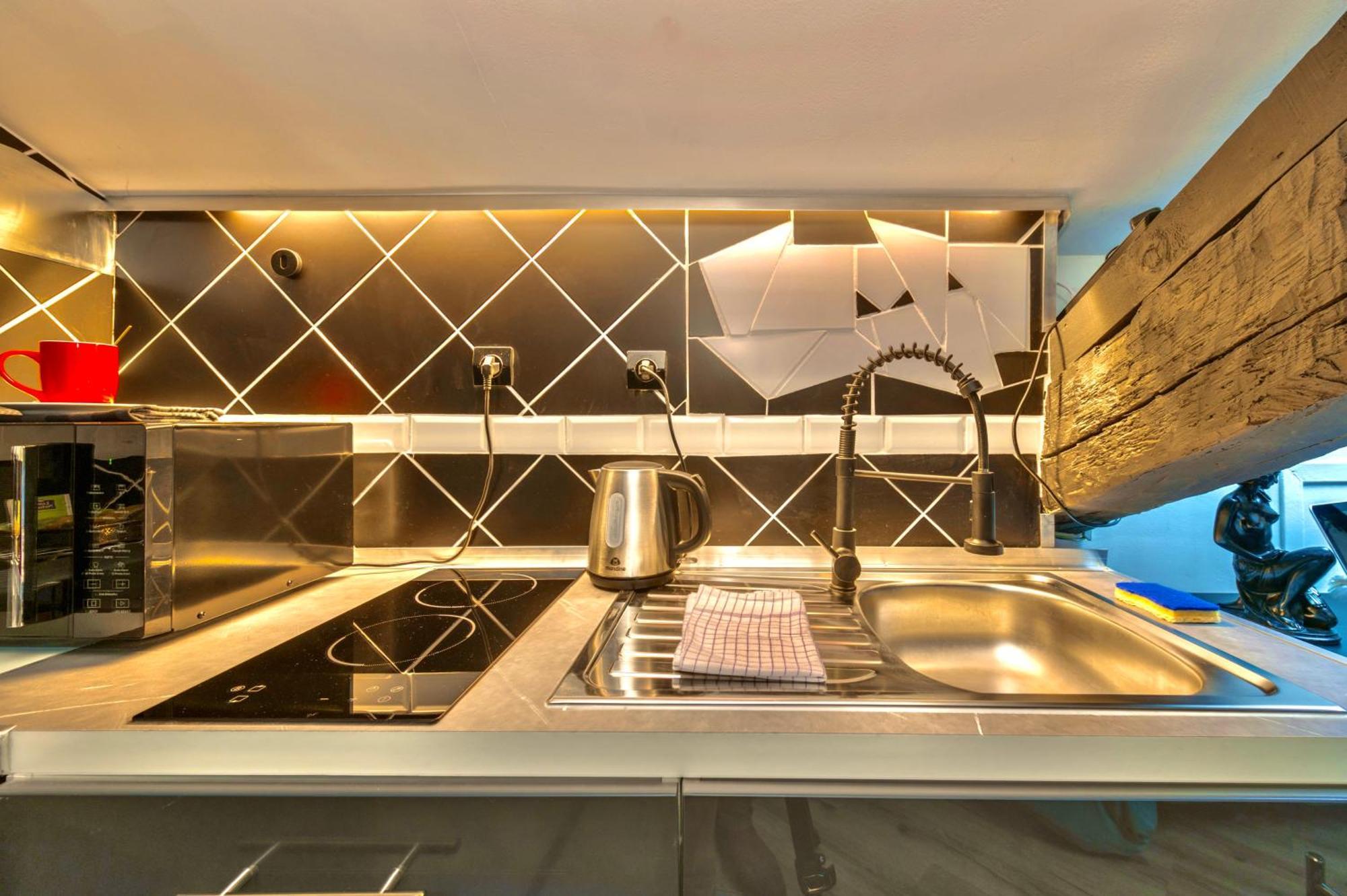 Appart'Hotel Chaleureux Au Coeur De Tullins - Le Roitelet ภายนอก รูปภาพ