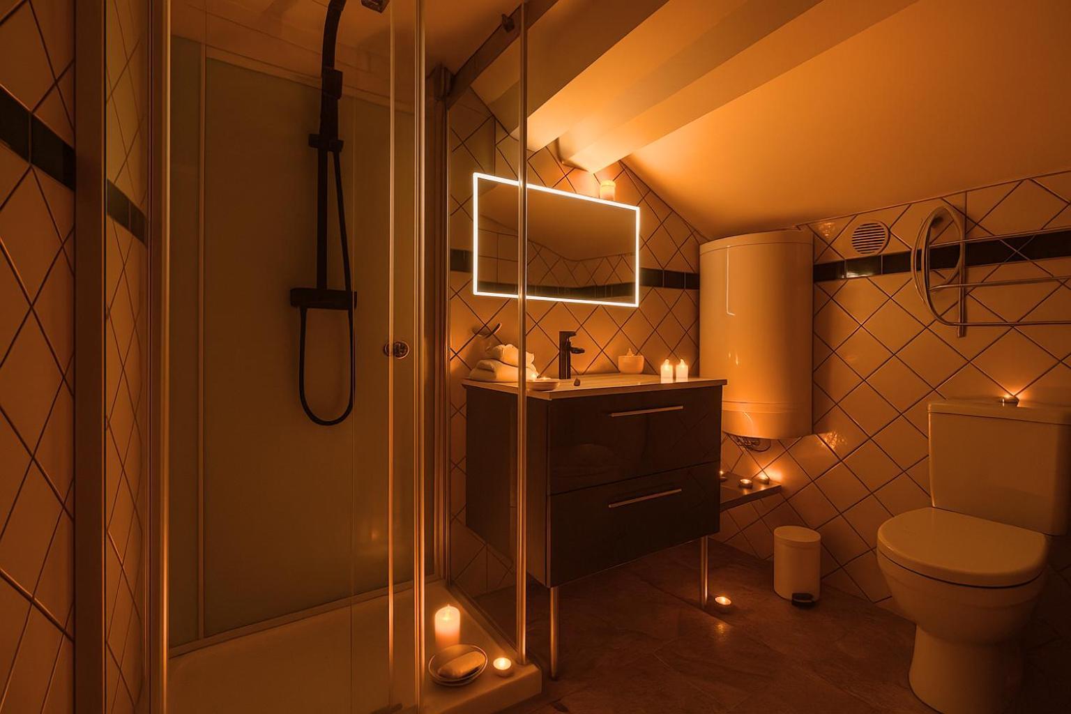 Appart'Hotel Chaleureux Au Coeur De Tullins - Le Roitelet ภายนอก รูปภาพ